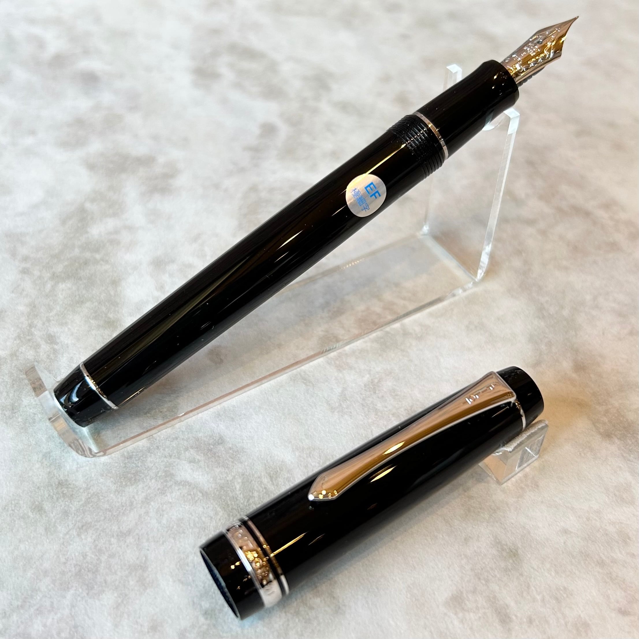 廃盤品】PILOT万年筆「カスタムヘリテイジ91（黒銀）」／字幅EF・SF