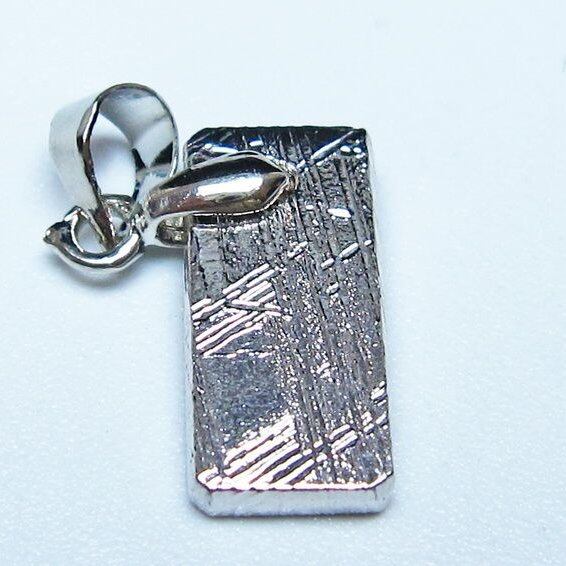 ギベオン ペンダント 隕石 メテオライト 一点物 メール便可 112-13394