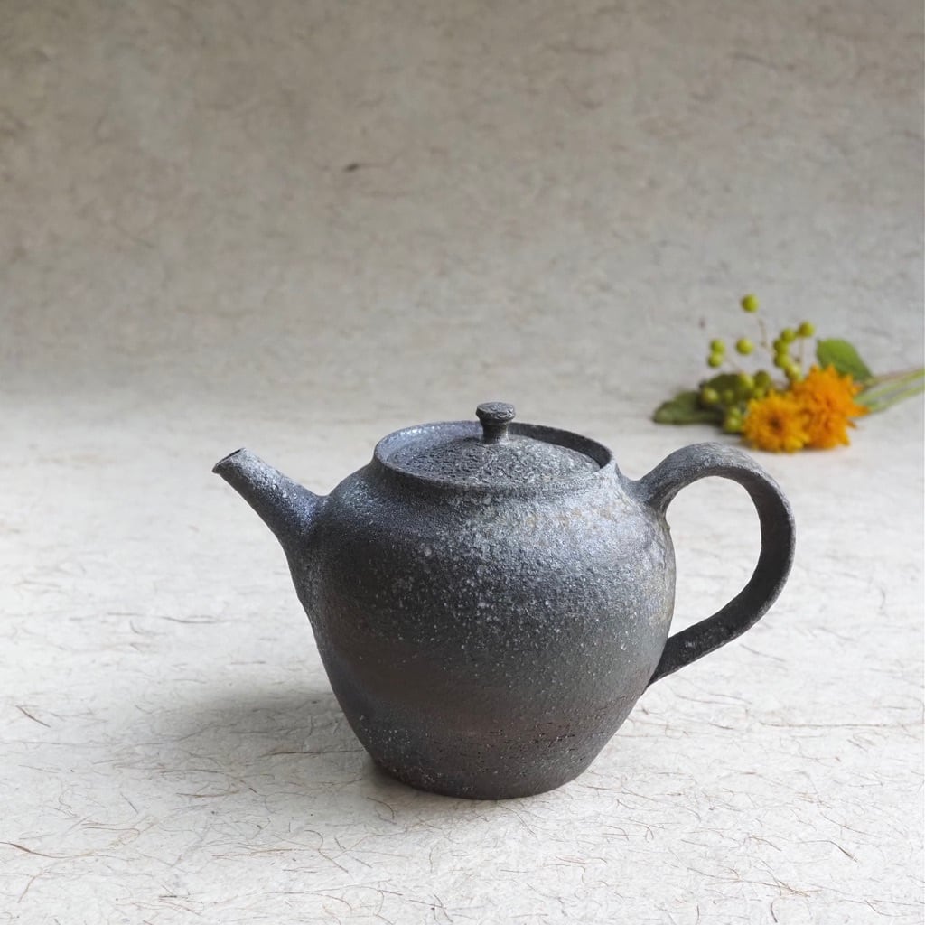 土本訓寛・久美子/焼締陰刻 後手 ポット