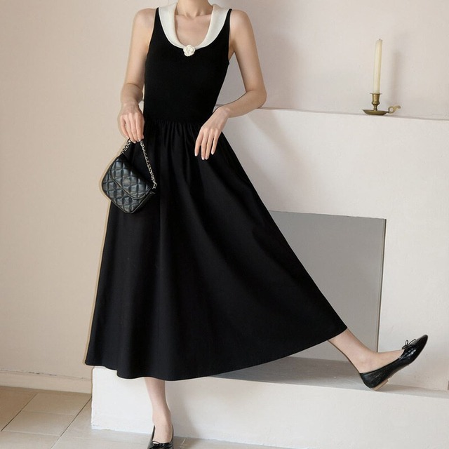 Round collar flare dress 　M683