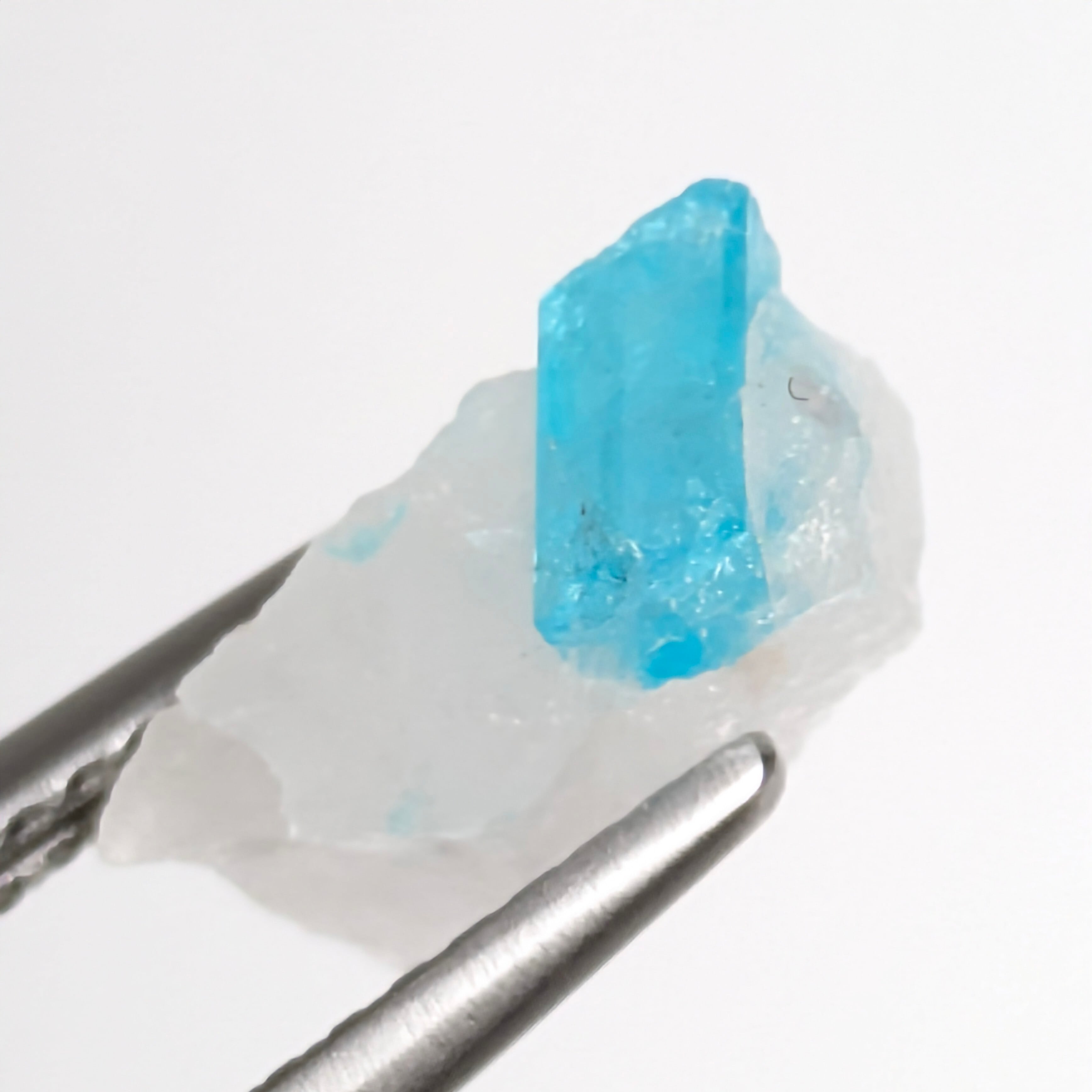 パライバトルマリン原石 ブラジル・パレーリャス産【1.97ct】PRO207983