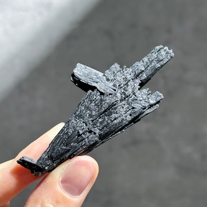 ブラックカイヤナイト 原石35◇ Black Kyanite ◇天然石・鉱物・パワーストーン