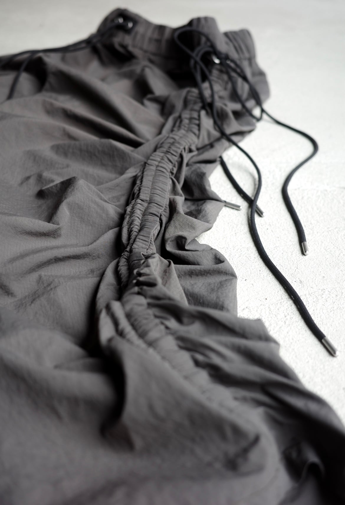 Paratrait【Exclusive Track Pants】 | lloomm