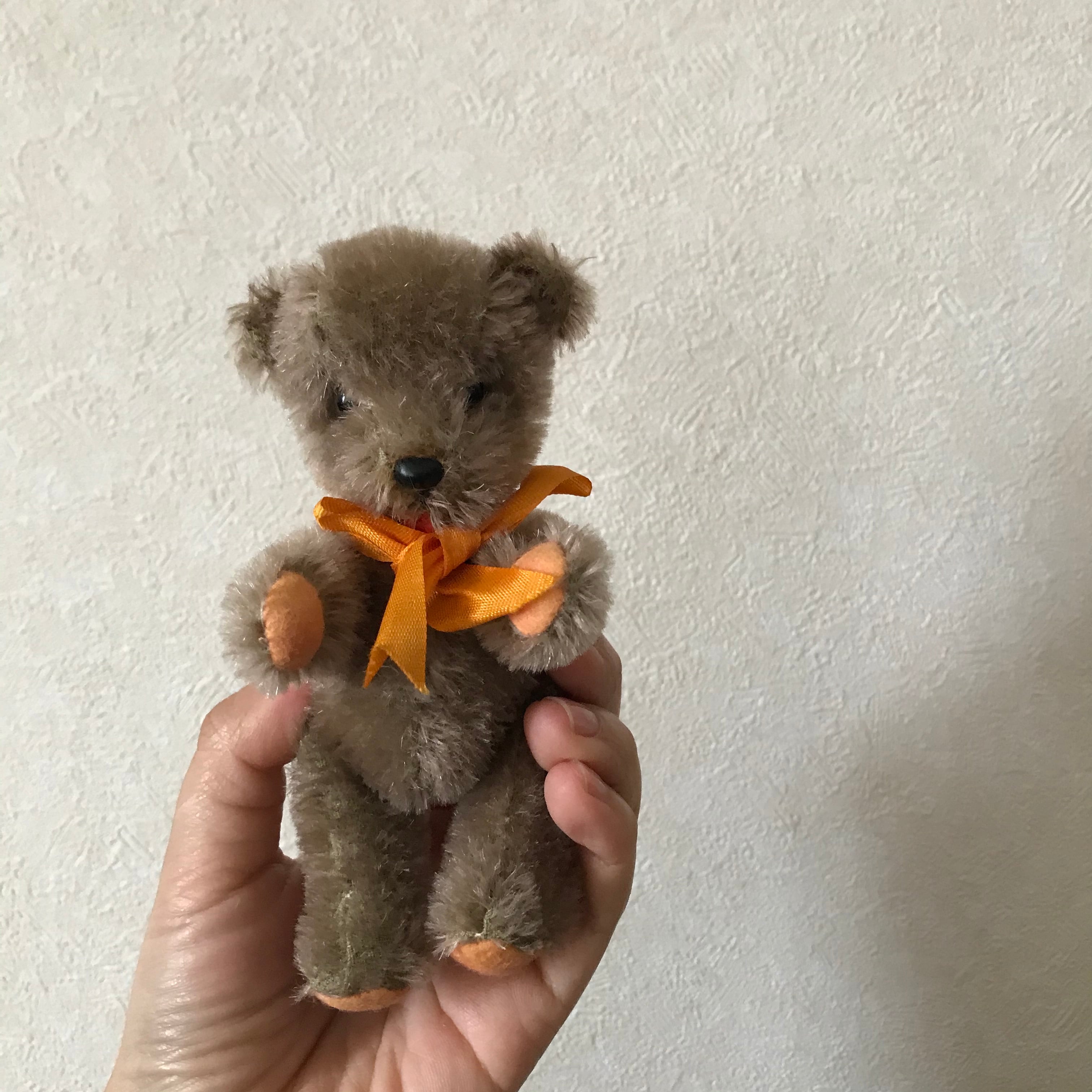 オレンジリボンのくま | tsuitachi craft&brocante