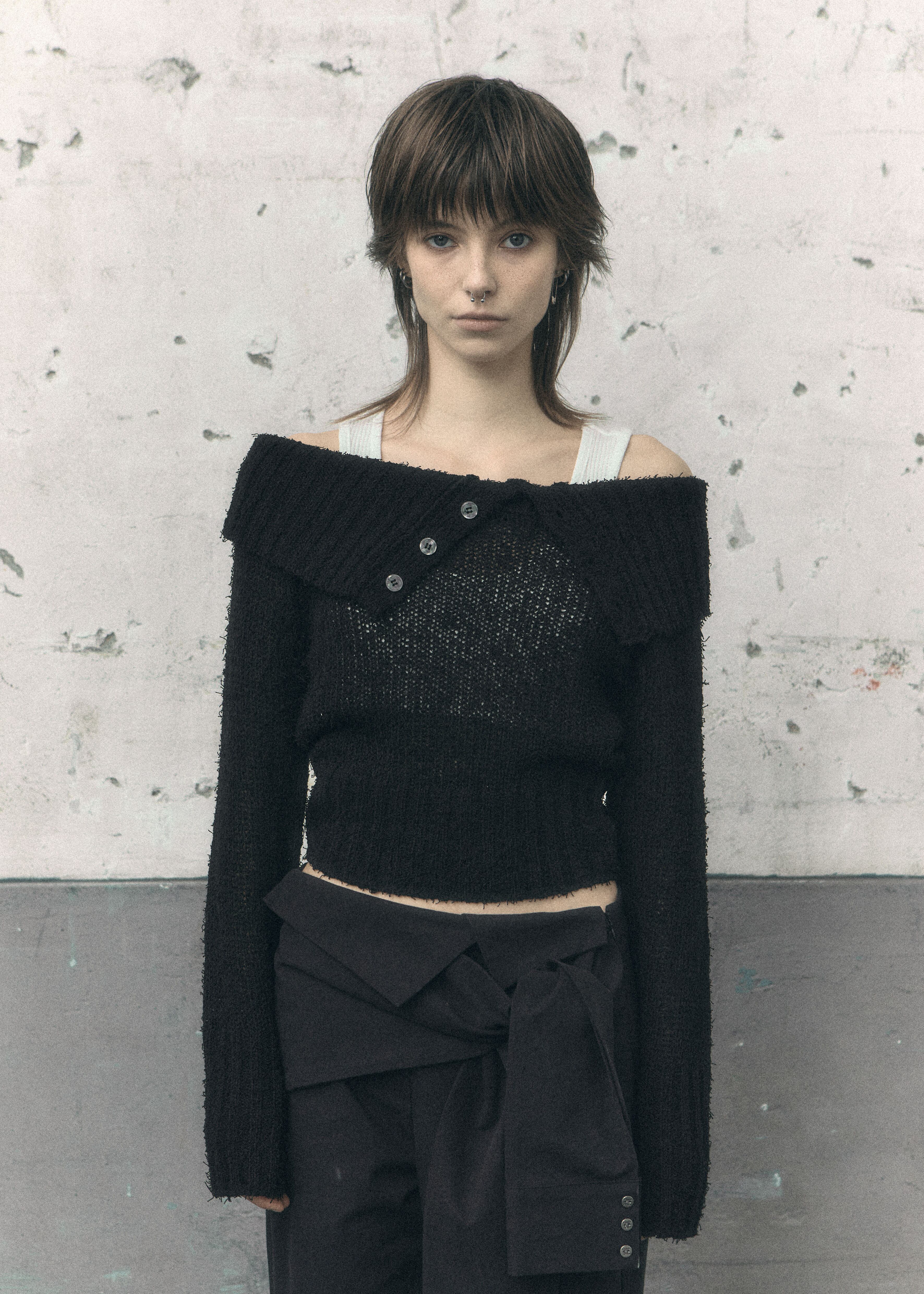 BOHEMIAN SEOUL] RIBBED BUTTON OFF SHOULDER, BLACK 正規品 韓国