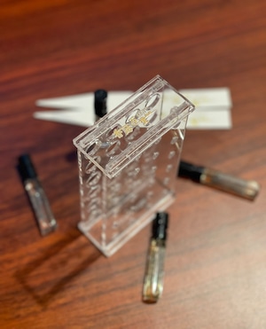 【ツール】香水サンプル用収納ラック 24本入り