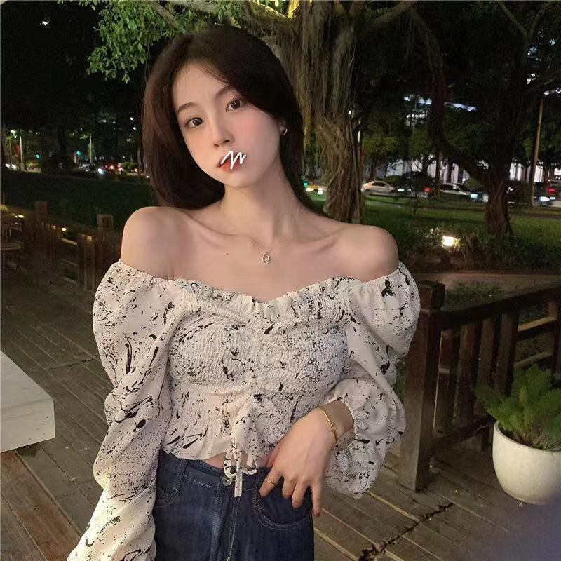 【新作】【送料無料】 タイダイシャツレディースデザインニッチ2022春新作香港スタイルワンショルダーショート長袖シャツトップ 0255340897940