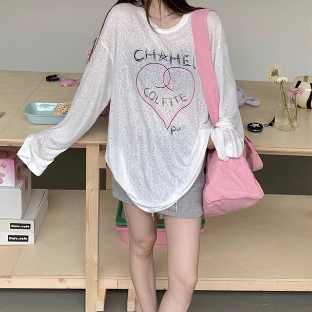 レディース トップス ロンT カットソー Tシャツ ミドル丈 長袖 萌袖 ドロップショルダー ラウンドネック オーバーサイズ  フェミニン 透け感 シアー かわいい 大人可愛い シンプル カジュアル 上品 おしゃれ こなれ感 ラフ ガーリー 抜け感 ラブリー キュート ベーシック ハート柄 ロゴ 春 夏 学生 学校 通学 デート お出かけ お泊まり 女子会 休日 高原 ガーデン ショッピング カフェ 重ね着 普段使い 着回し レイヤード 定番 S M L XL 2XL 大きいサイズ ゆったり 白 ホワイト