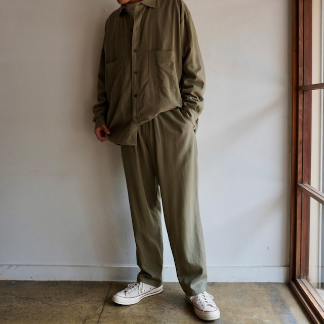 Slack easy pants khaki-beige