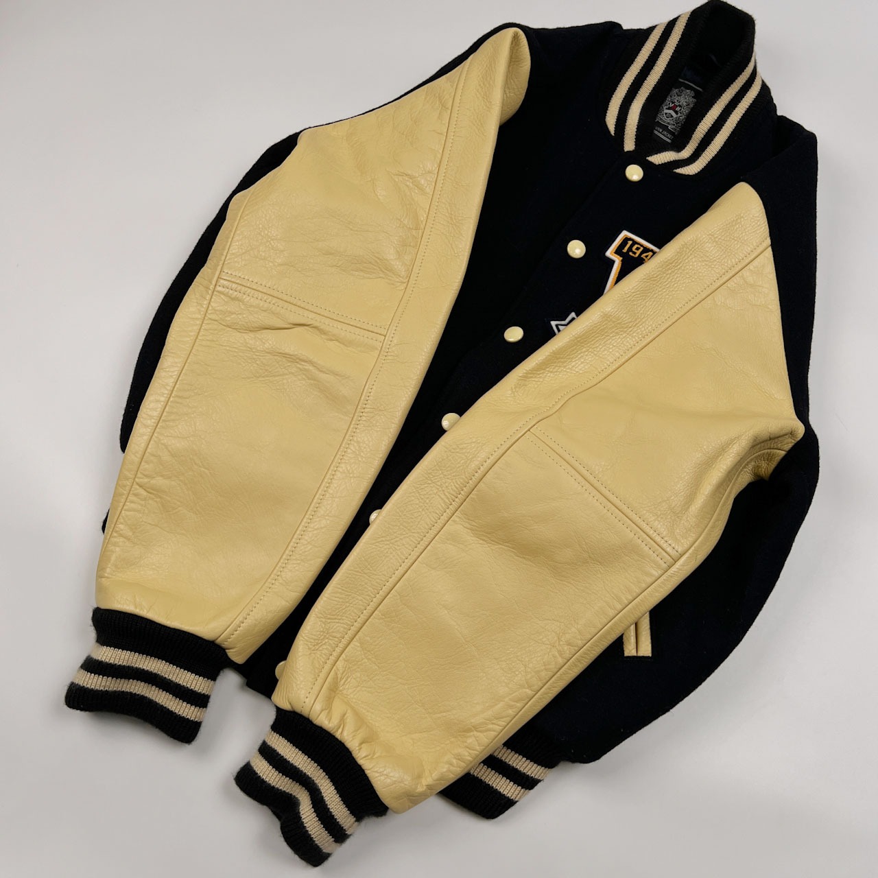 美品 VAN JAC ヴァンヂャケット 袖革 牛革 本革 レザー スタジャン サイズ M /アーチロゴ/レタードワッペン/ネイビー
