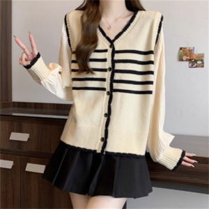 【送料無料】 トップス 2色 セーター ロング丈 大きい ゆったり ゆる オーバーサイズ プラスサイズ 長袖 萌え袖 Vネック Aライン フレア プルオーバー フリル 厚手生地 かわいい 大人可愛い 大人女子 こなれ感 シンプル カジュアル 大人 おしゃれ お洒落 ラフ コンサバ ガーリー しましま ボーダー 秋 冬 20代 30代 40代 女性用 レディース デート お出かけ お茶会 女子会 休日 授業参観 着回し プチプライス デイリーユース 普段使い ファッション スタイル 定番アイテム バイカラー