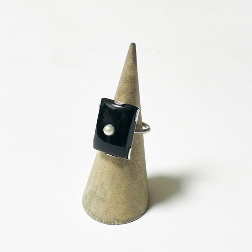 Vintage Sterling Black Lucite Art Deco Ring