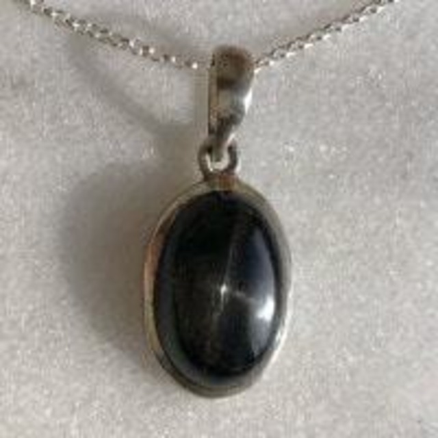 【超美石】ブラックスター（ブラックダイオプサイト）　ペンダント（チェーンつき）