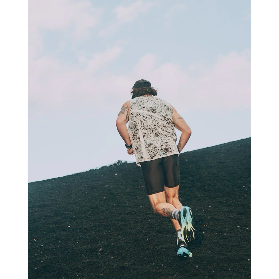 charbon / REDA WOOL SPLASH DYE SLEEVELESS T-SHIRTS（OFF×BRW） | 道
