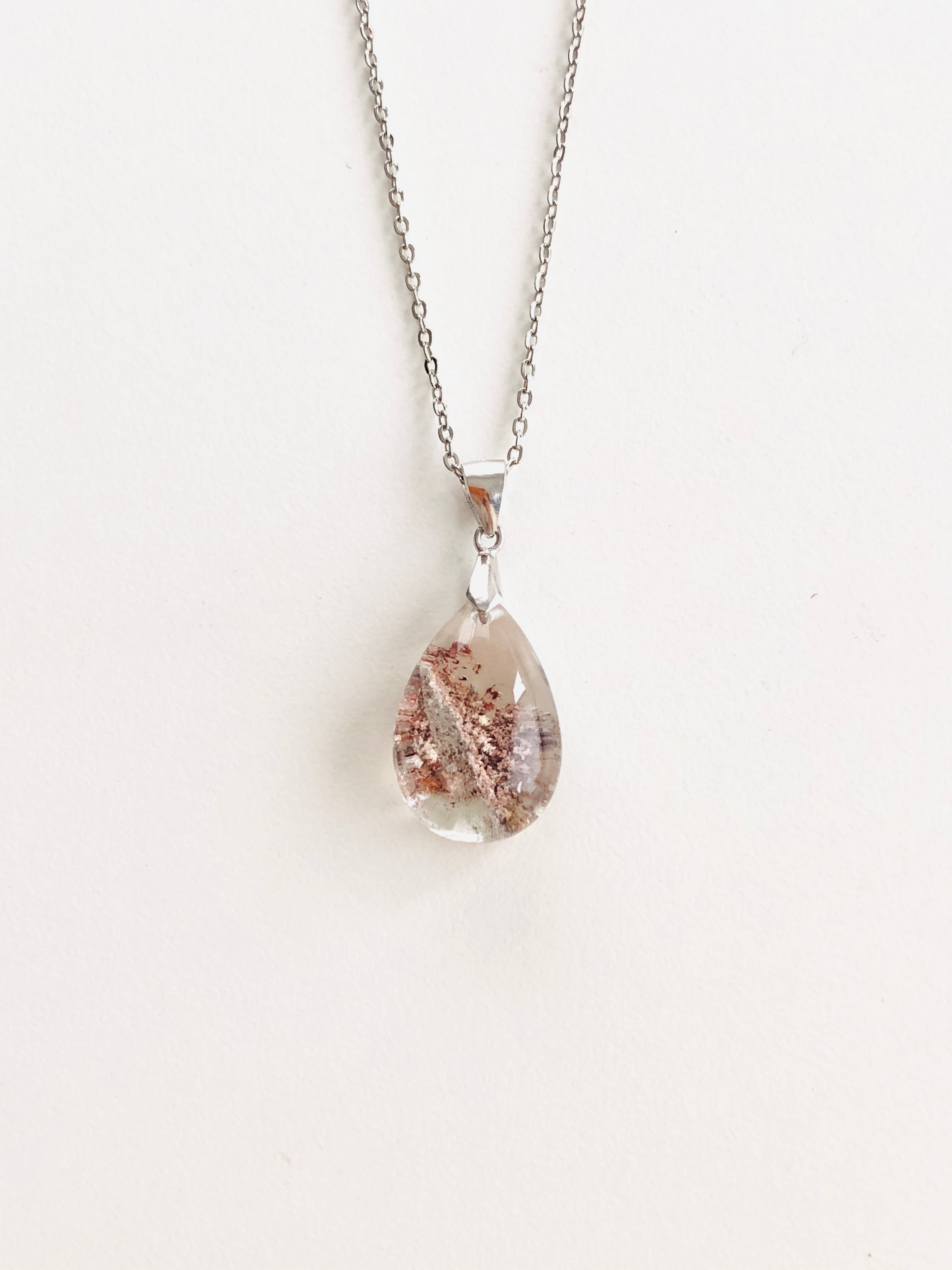 開運の石✴︎ガーデンクオーツのネックレス(ベージュ&赤褐色)