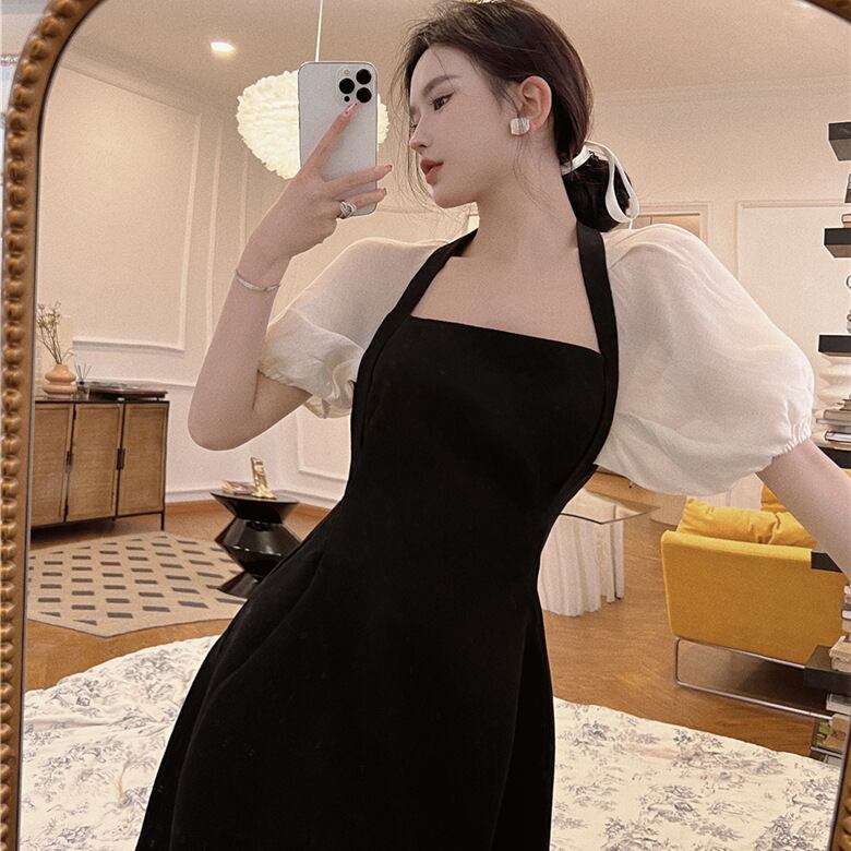 【新作】【送料無料】 夏フレンチハイエンドロングドレスヘップバーンスタイルパフスリーブドレス女性のための 2023 デザインニッチリトルブラックドレス 0254579178694