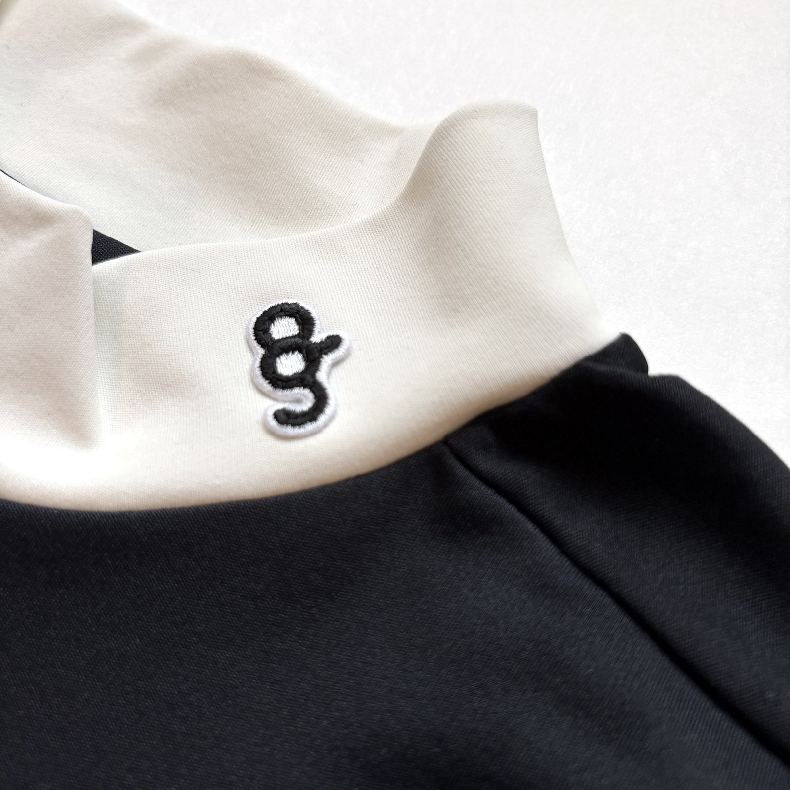 8G SHOOT Logo Print Mock Neck サイズM 白黒 LOGO PRINT MOCK NECK SHIRT - BLACK / WHITE - | 8G SHOOT WEBSTORE