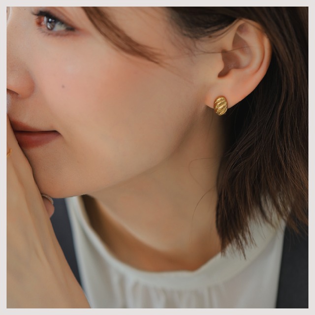 Pierce -Gold-