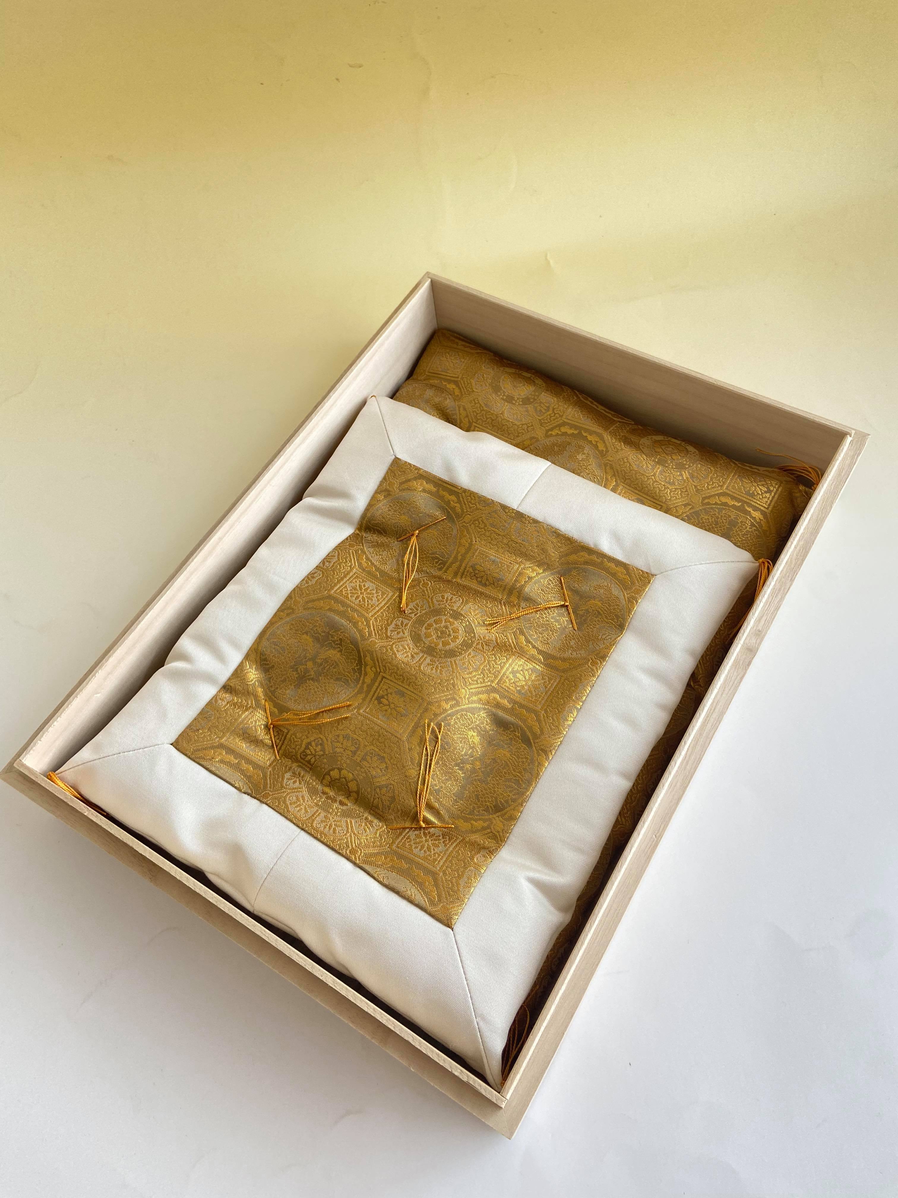 少数限定再入荷】開運お財布布団 | 開運鑑定士・村野弘味