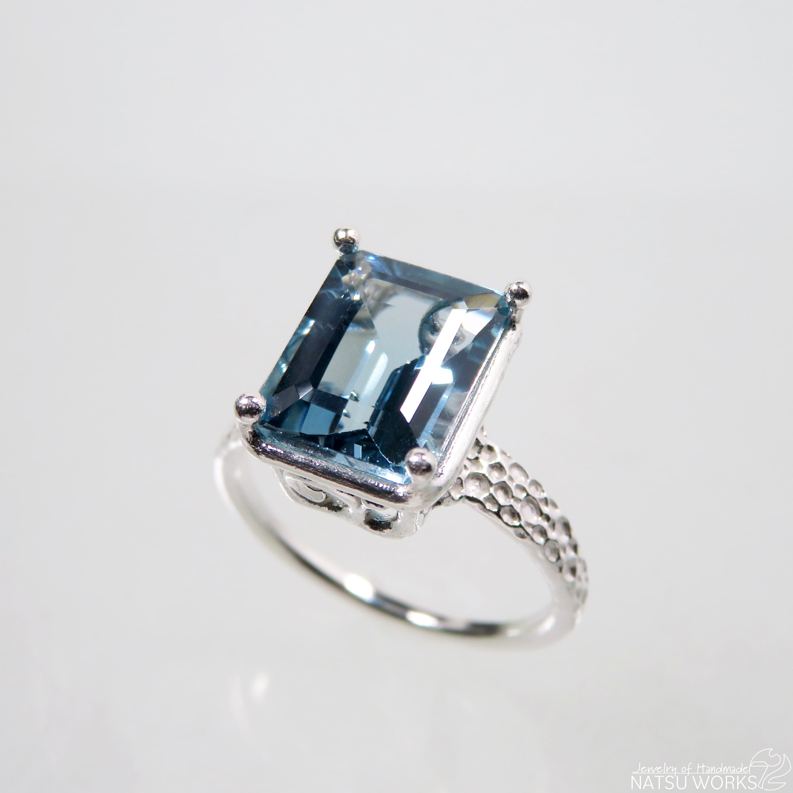 ロンドンブルー トパーズ リング / London Blue Topaz Ring ロンドンブルー トパーズ リング / London Blue Topaz Ring