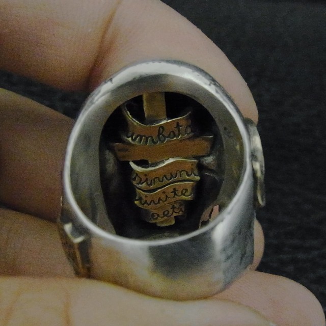 MEMENTOMORI Ring | BLIND RABBIT