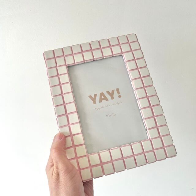 Check Tile Photo Frame White×Pink タイル フォトフレーム | YAY
