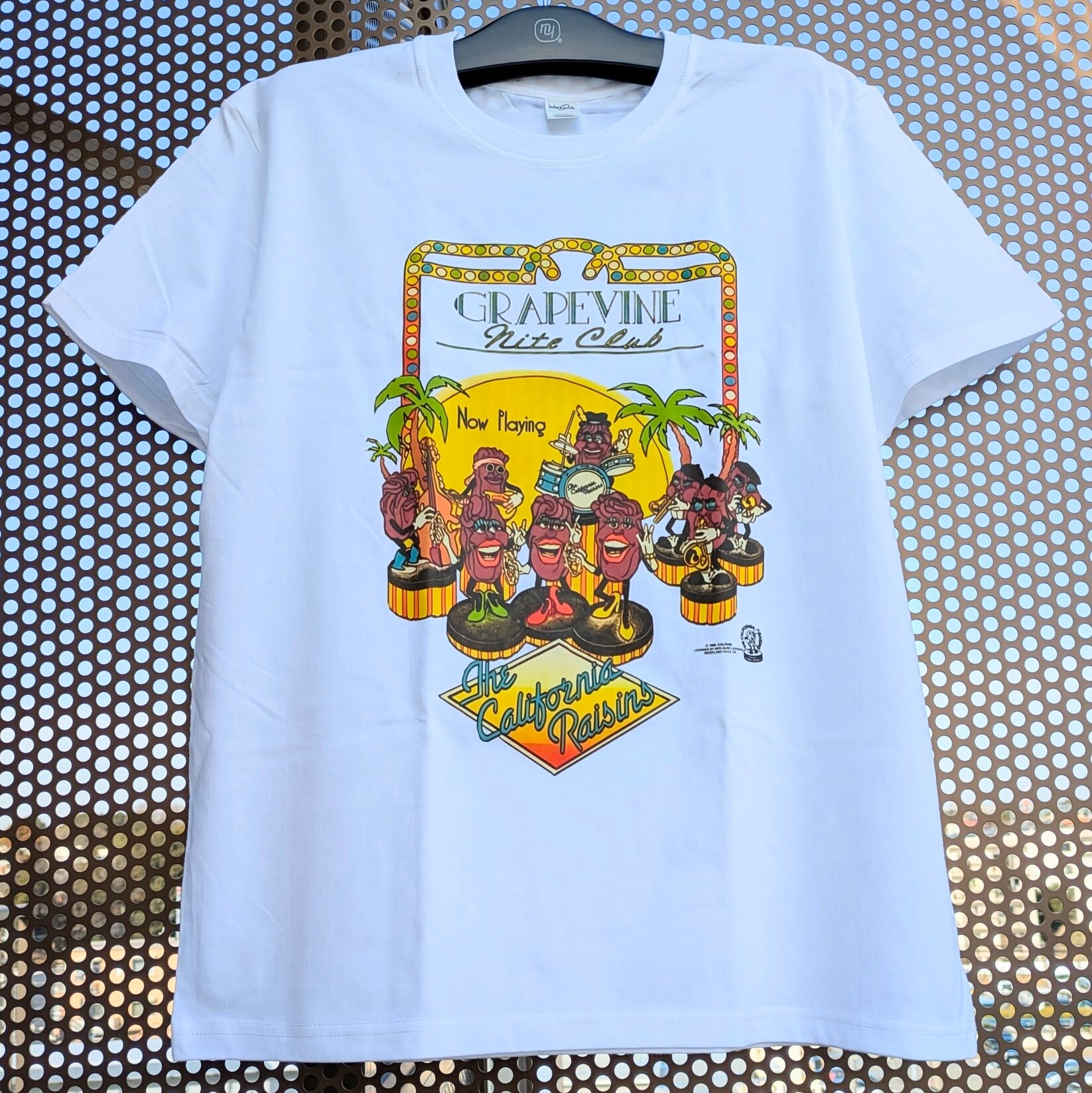 【 California Raisins ( カリフォルニアレーズン )】『 GRAPEVINE Nite Club 』/ Tシャツ〚アメリカン雑貨 アメトイ〛