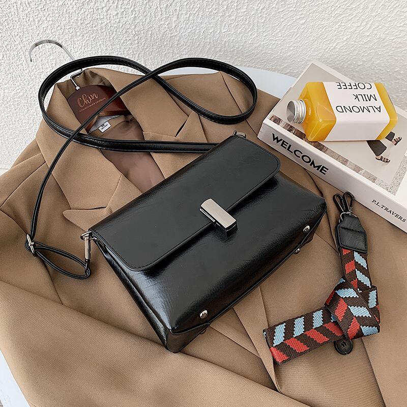 バッグレディース2020新しいトレンディな秋と冬のファッションバージョンのショルダーメッセンジャーバッグインワイルドネットレッドテクスチャスモールスクエアバッグ Tiancai_Wing_Bag36388145693