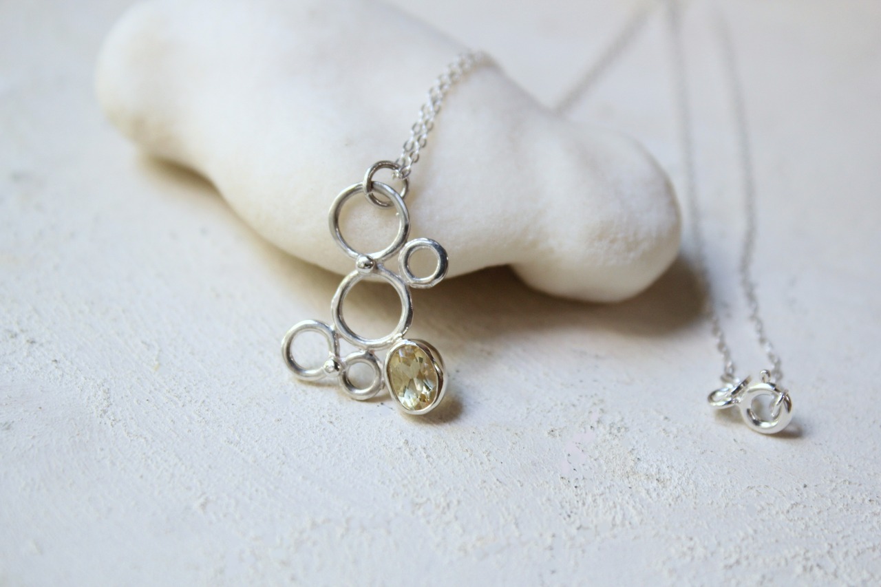 イエローベリルの泡ネックレス