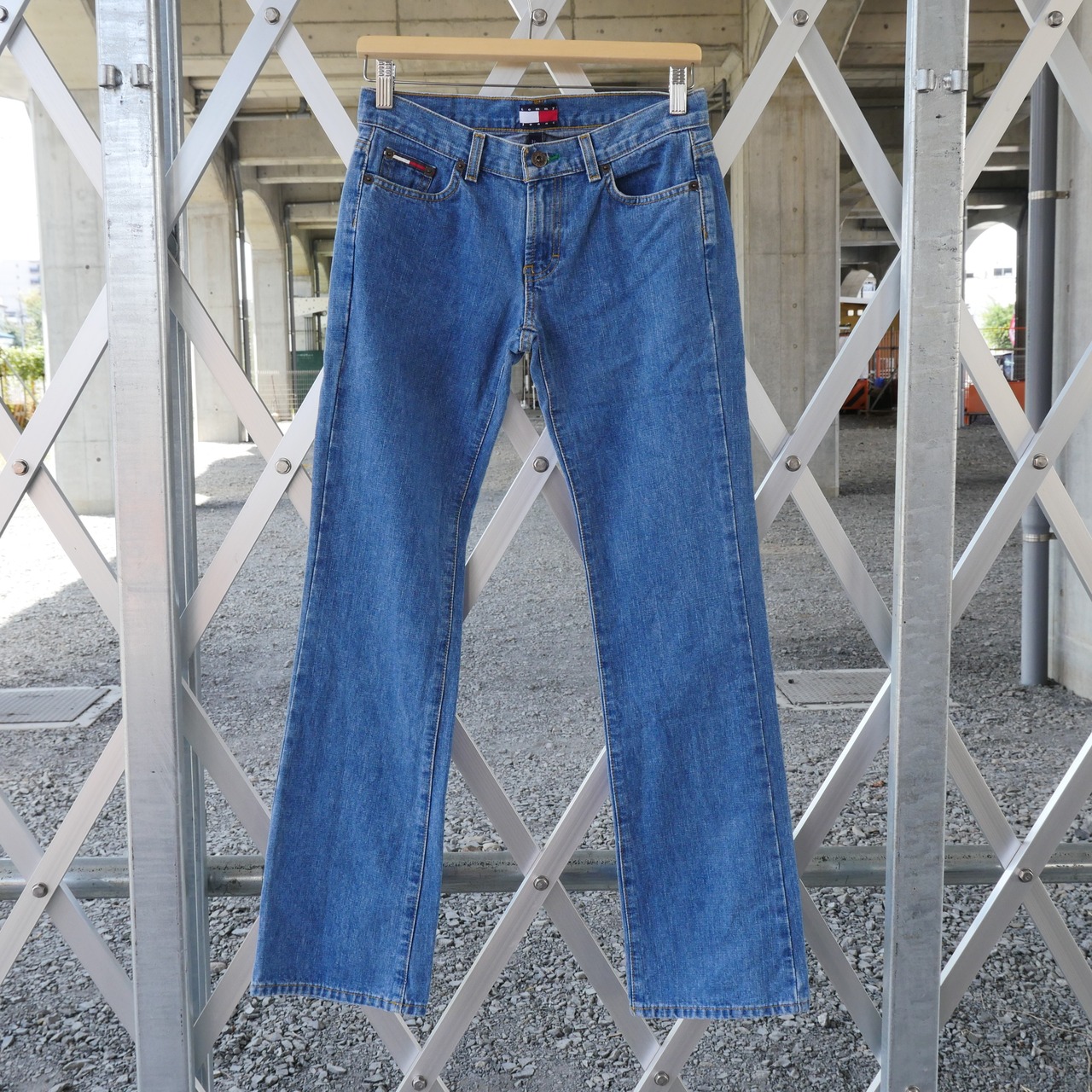 Tommy Jeans ｜ フレアジーンズ