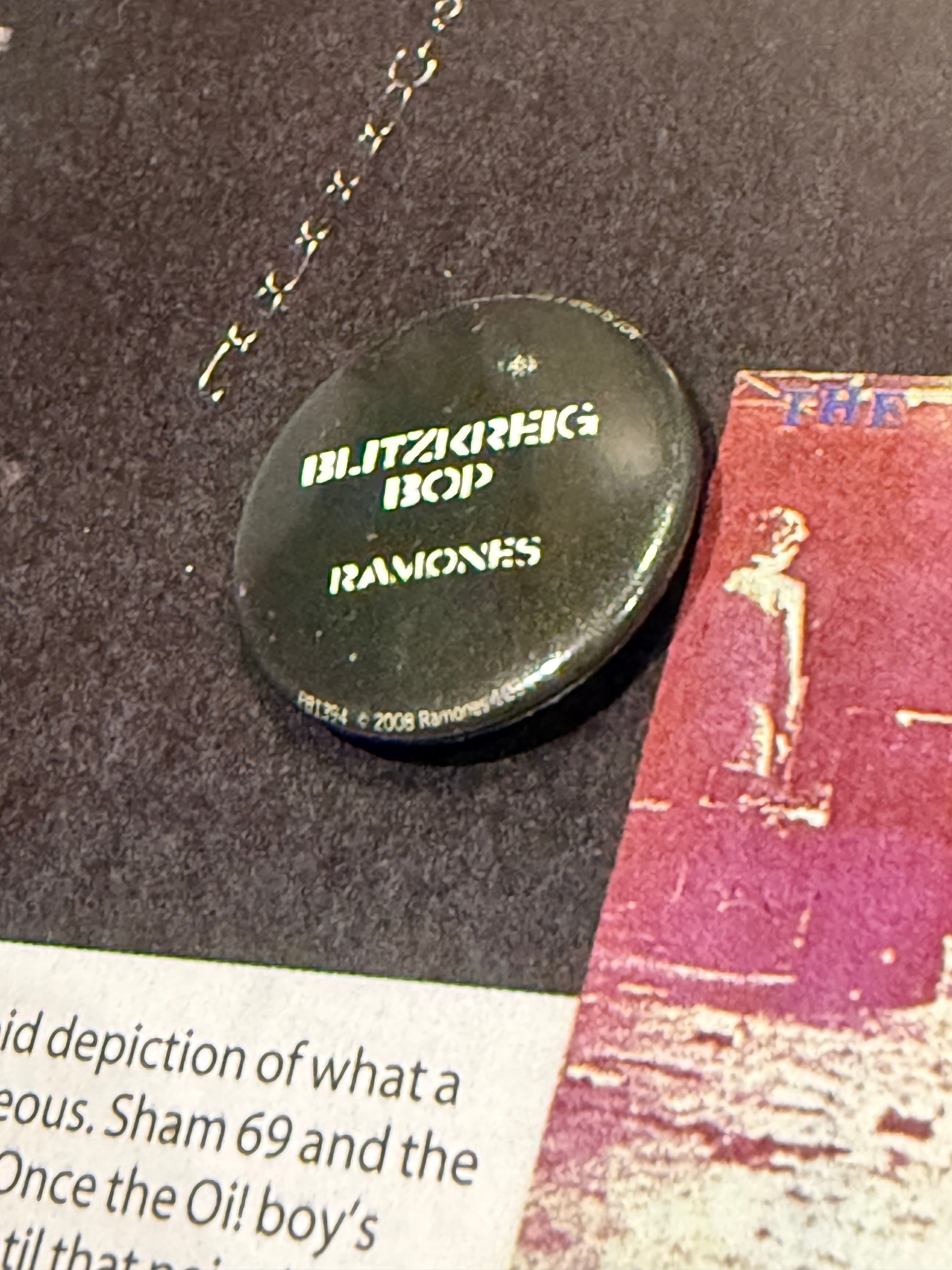 VINTAGE Badge （ヴィンテージ バッジ）RAMONES from UK | Roots66(R69)