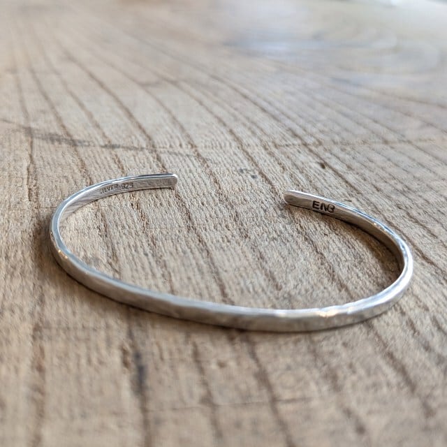 ★エリッカニコラスビゲイ★シルバー　バングル Ericka Nicolas Begay (エリッカニコラスビゲイ) シルバー