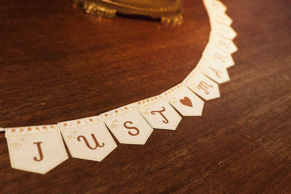 手作り用【ダウンロード版】ガーランド（A~Z + 数字）_5月_rose_flag