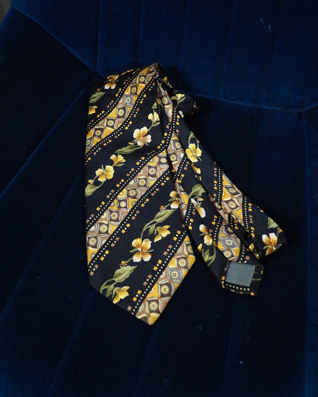 1990s " KENZO HOMME " Beautiful Luxury Flower All pattern vintage silk Tie