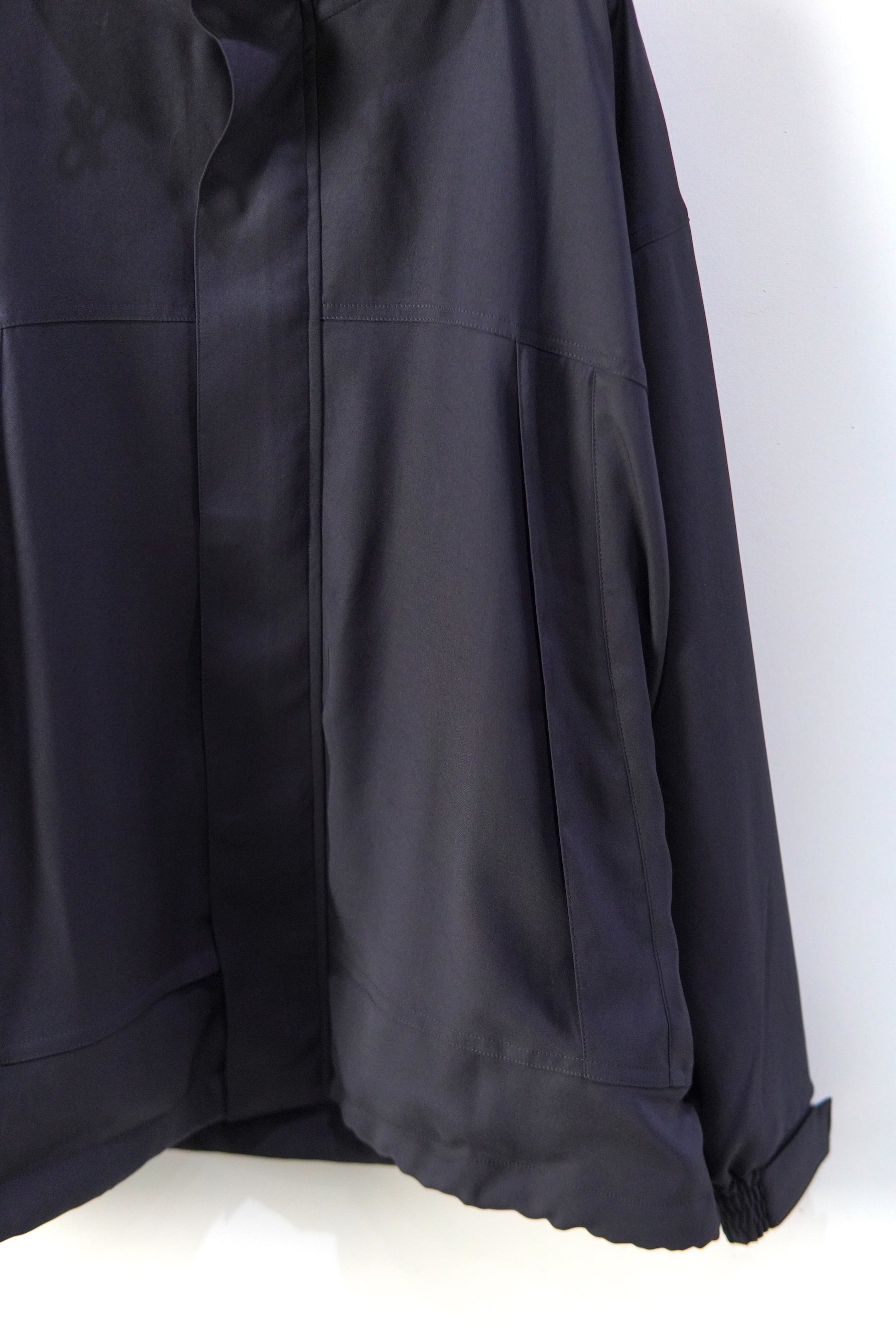 Abelia Edoward Goucha / CLUB TECH JUMPER / NAVY | POETRY