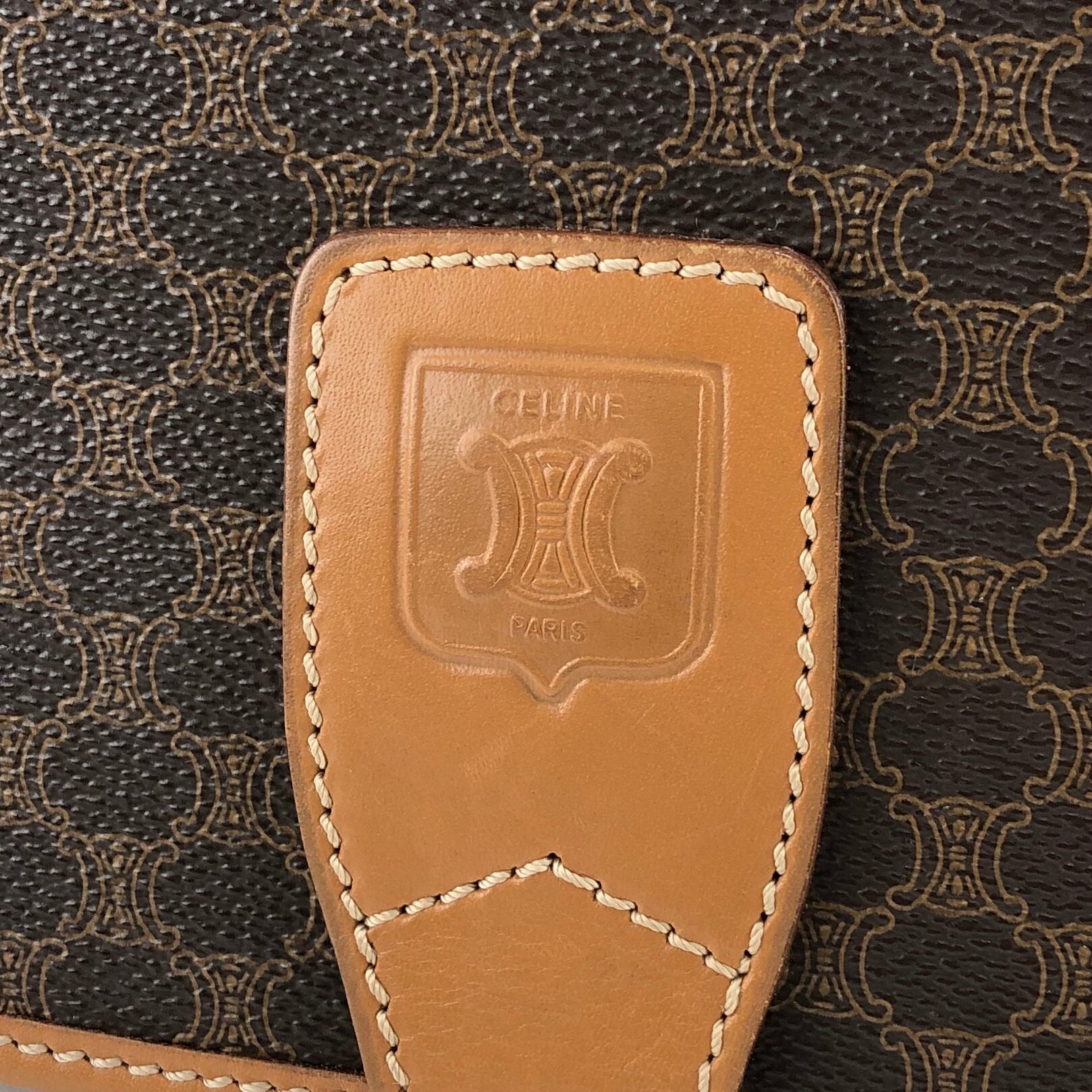 CELINE セリーヌ マカダム ブラゾン型押し トリオンフ ブラゾンボタン