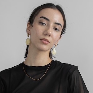 【ネコポス便】オーロラマットドロップピアス マット加工 合金素材 2506