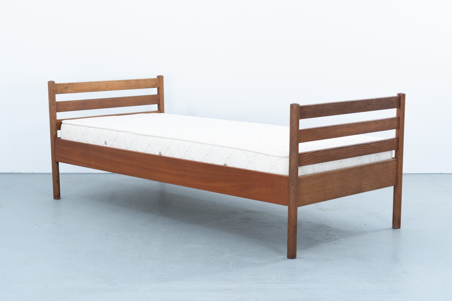 Hans J Wegner | ハンス J ウェグナー | kaikki gallery | 北欧