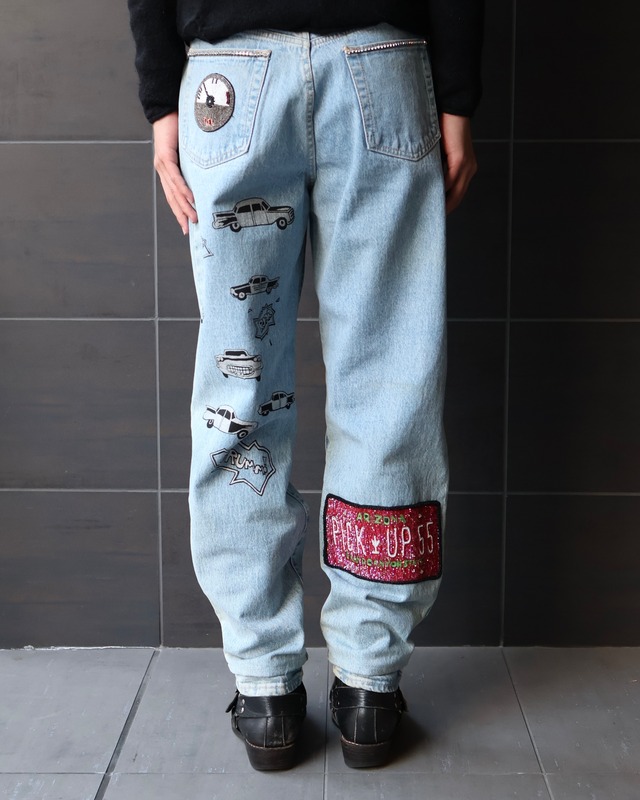 Patch design denim pants