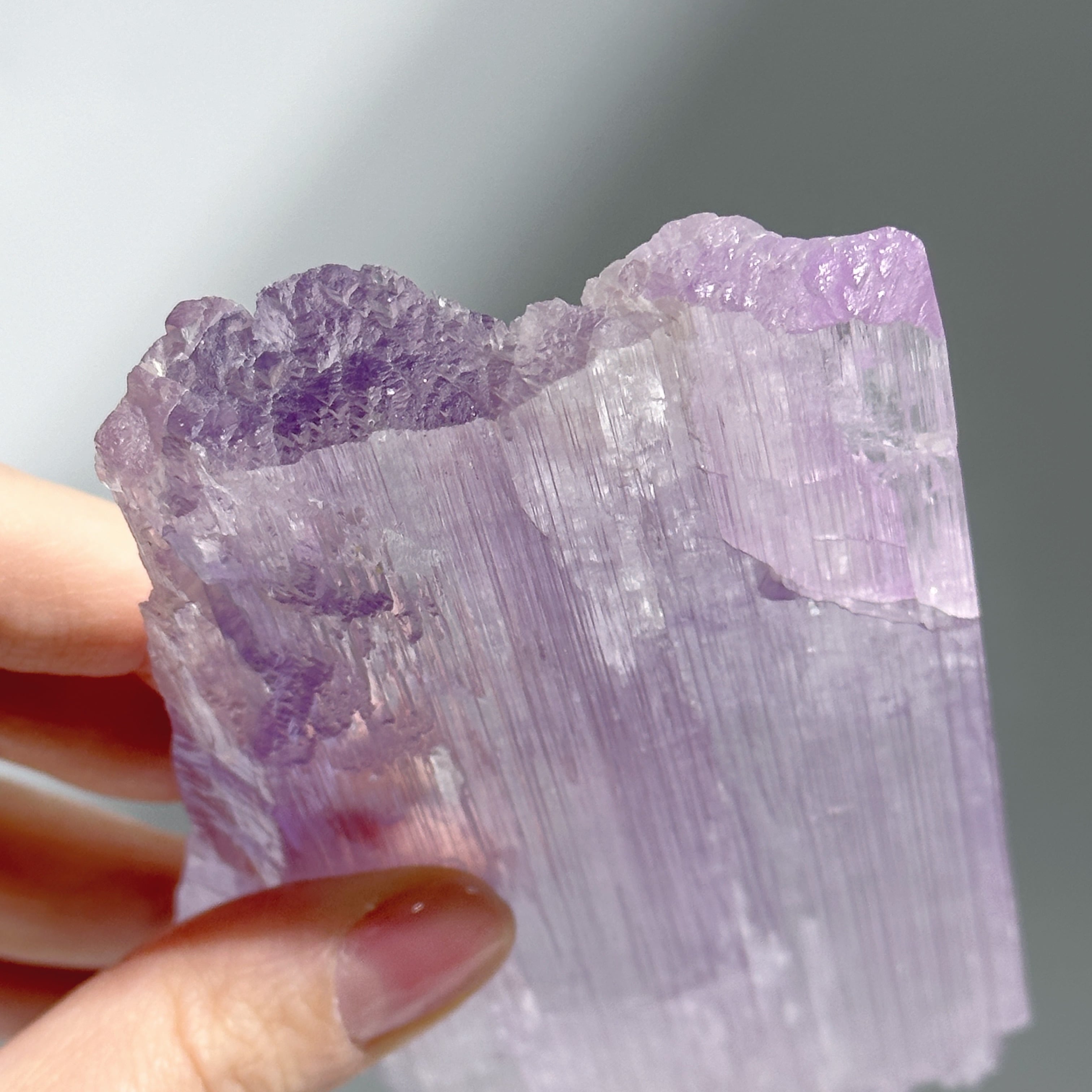 M1575☆クンツァイト原石364g☆天然石　原石　宝石 M1575☆クンツァイト原石364g☆天然石 原石 宝石 M1575