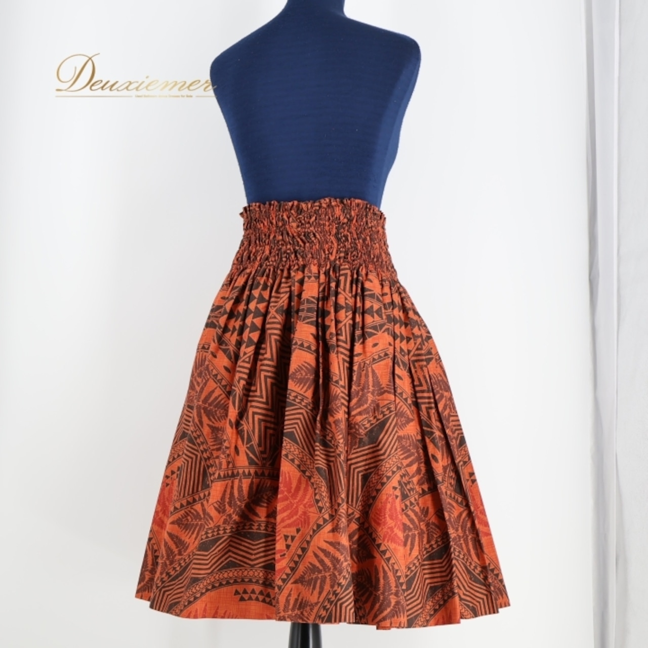 フラダンス 衣装 パウスカート オレンジ系 マハロサービス シングル フラ ダンス 橙 黒 レッスン ハワイアン アロハ スカート 落ち着いた色 ふんわり ハワイアンプリント 日本製 ブラック系