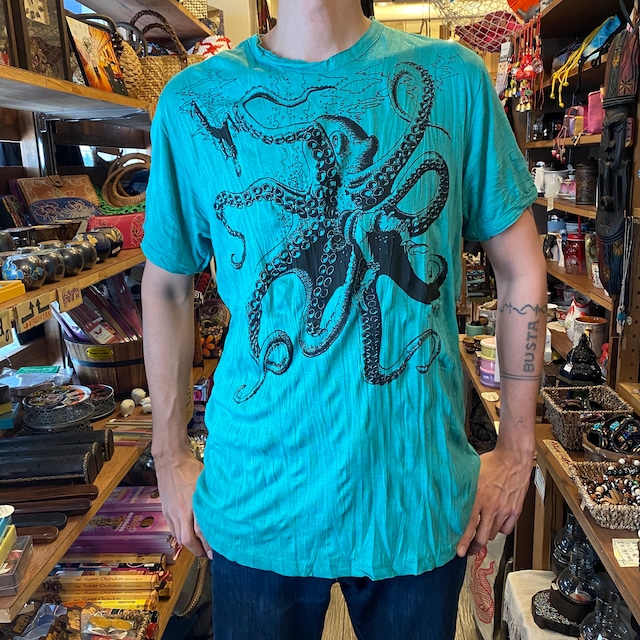 レトロクラーケンイラストtシャツ Sure Curiosities Okinawa レトロクラーケンイラストtシャツ Sure Curiosities Okinawa