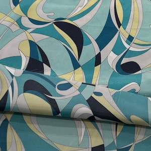 TC397◆3m◆SM◆ポリエステル100%ややとろみあり光沢サテン調生地◆プッチ柄