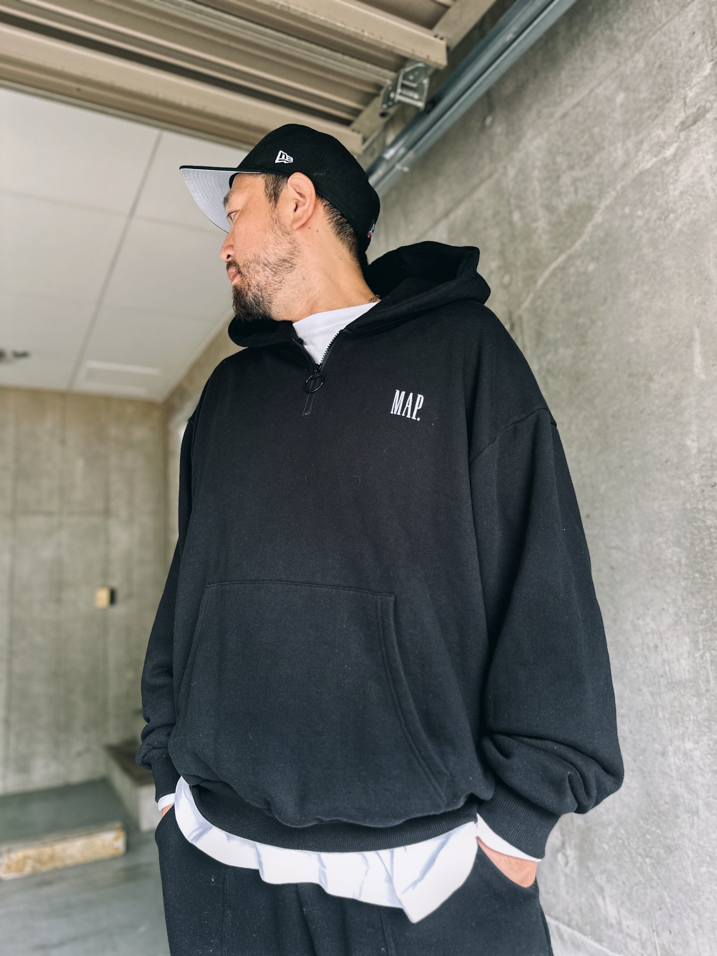 map. × DISCUS】SWEAT HOODIE / BLACK | OVERLAP CLOTHING