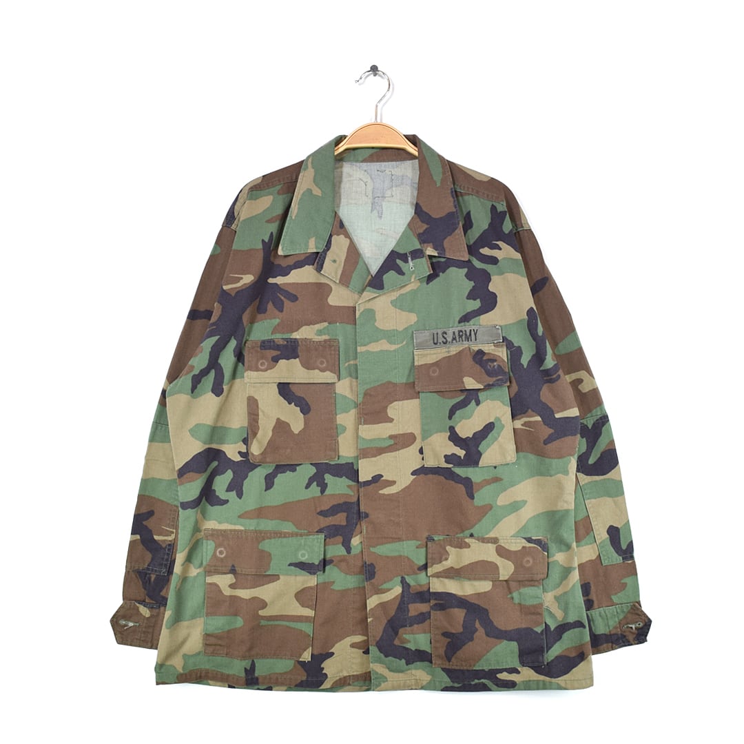 U.S.ARMY 米軍 ウッドランドパターン BDUジャケット コットンジャケット 迷彩 カモ ワッペン サイズL相当 古着 @DC0044