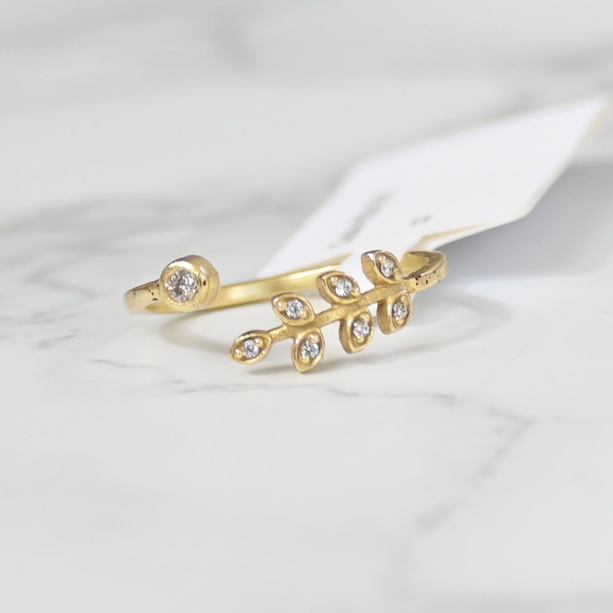 Atelier Mon(アトリエモン)リーフラップリング〈ジルコニア〉