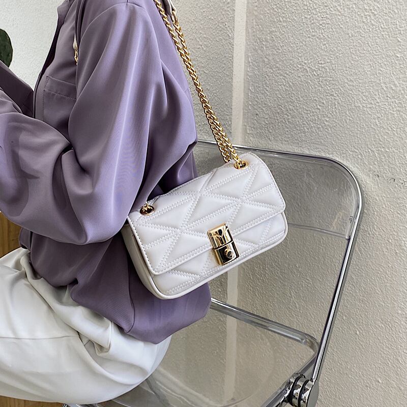 人気の刺繍スモールバッグ2020ニューウェーブファッションワイルドチェーンクロスボディバッグinsネットレッドレディースモールスクエアバッグ Tiancai_Wing_Bag2816560