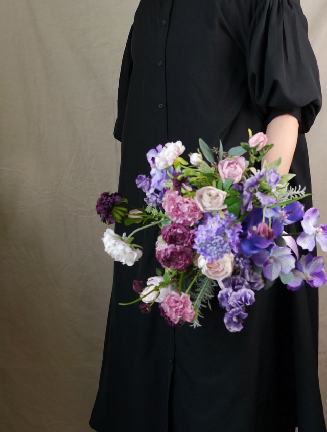 バンダ(蘭)、ローズのクラッチブーケ