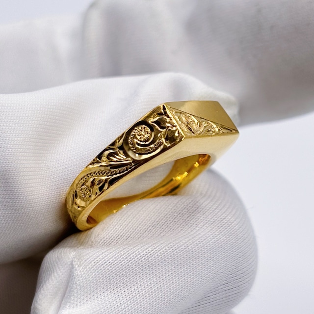 【受注販売】Engraved Signet Ring - Gold -