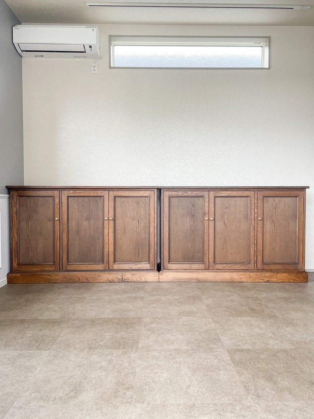 アッシュ材アンティークキャビネット (収納ディスプレイ家具・店舗什器)W2400 オーダーメイド家具